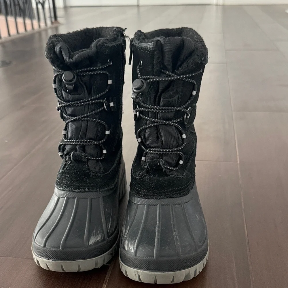 Lands’ End Black and Gray Winter Boots
